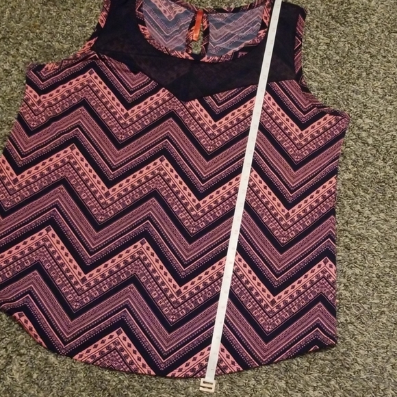 Coral and Navy blue blouse. - Picture 7 of 7